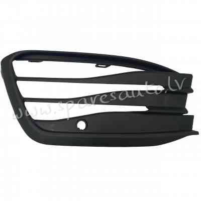 A12063 - Volkswagen Golf VIII 2020- bumper grille without holes for parktronics, daytime running lig Рига