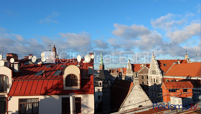 Renovēta māja, ieeja no pagalma, kāpņu telpa pēc kapitālā remonta, jumta terase, logi Rīga - foto 20