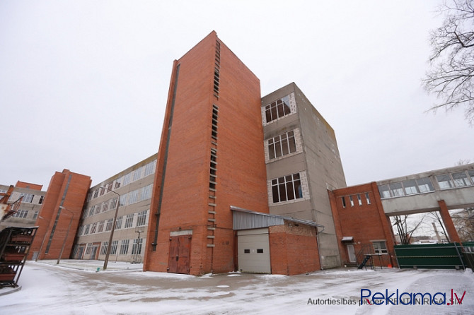 Ražošanas/noliktavas telpas Jelgavas mašīnbūves rūpnīcā, Barona ielā 40.  Telpās ir pieejama 3 fāžu  Елгава и Елгавский край - изображение 1