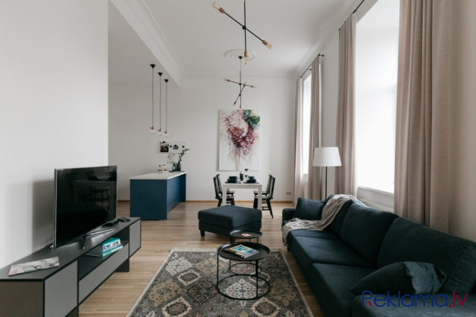 Tastefully decorated, spacious two room apartment in the very center of Riga near the Monument of Fr Рига - изображение 4