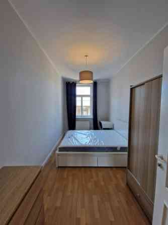 Izīrē 3-guļamistabu dzīvokli, 82 m2 platībā Skolas ielā 13, Rīgā.  Dzīvokļa plānojums sastāv no 3 iz Рига