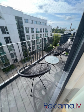 Kvalitatīvs dzīvoklis ar balkonu Klusajā centrā!    Lieliska atrašanās vieta! Pārdomāta Rīga - foto 1