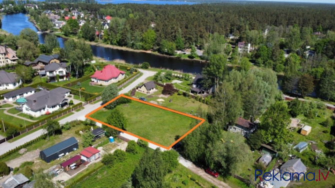 For sale - an excellent building plot in Bukultos near the Jugla canal. A quiet, green area of Рига - изображение 1