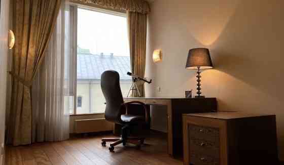Сдается 4-комнатная, полностью оборудованная, меблированная квартира в Rīga