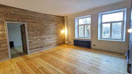 Элегантная квартирa-студия после капитального ремонта.  В квартире гостиная (35 Jūrmala