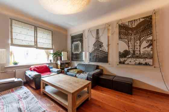 Продается светлая и теплая 3-комнатная квартира на улице Стабу, в красивом доме в Рига