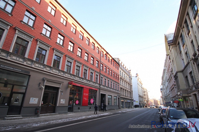 Sakopta ēka un klusi, kvalitatīvi biroji pašā Rīgas centrā Dzirnavu ielā.  + Fiziskā Rīga - foto 2