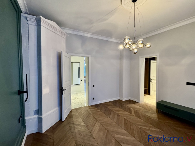 Elegants 4 istabu dzīvoklis Rīgas sirdī!   Augstākās kvalitātes apdares un mūsdienīga Rīga - foto 3