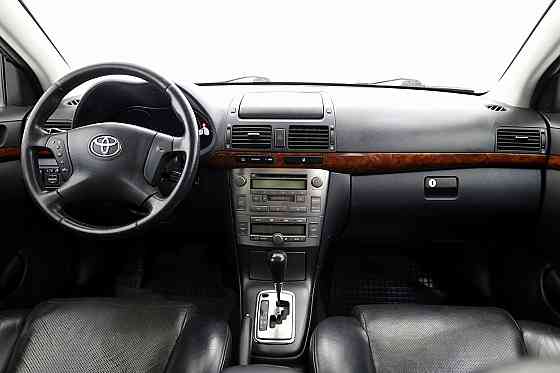 Toyota Avensis Luxury ATM 2.0 108kW Tallina