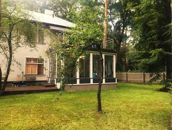 Предлогаем на долгосрочную аренду первый этаж дома, в романтичном месте в Рига