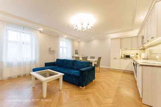 Предлагаем  эксклюзивные, меблированные  3-х комнатные аппартаменты в центре Rīga