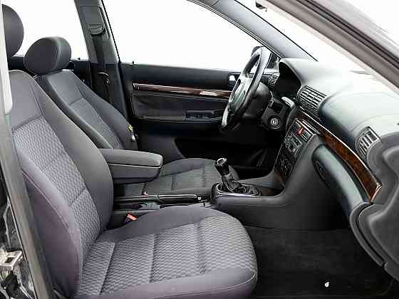 Audi A4 Comfortline Facelift 1.8 92kW Tallina
