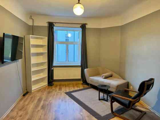 Уютная однокомнатная квартира в центре Риги.  Полностью оборудованная кухня со Рига