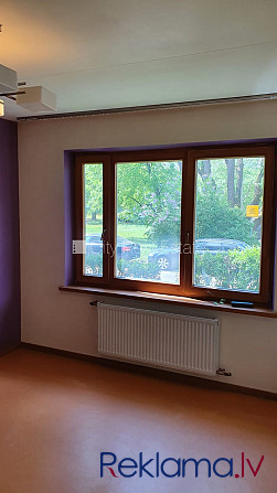 Fasādes māja, slēgts pagalms, ieeja no pagalma, kāpņu telpa pēc kosmētiskā remonta, logi Rīga - foto 7