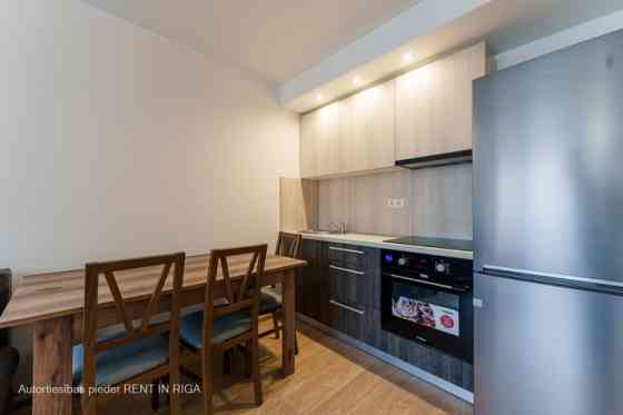 В аренду предлагается 2-комнатная квартира в новом проекте.  Квартира оборудована Rīga