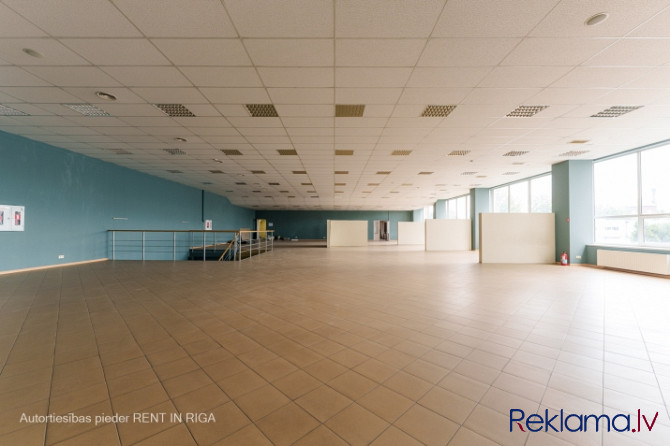 Nomai pieejamas tirdzniecības/ biroja telpas Ganību dambī 24D, 815 m2 platībā, renovētā Rīga - foto 15