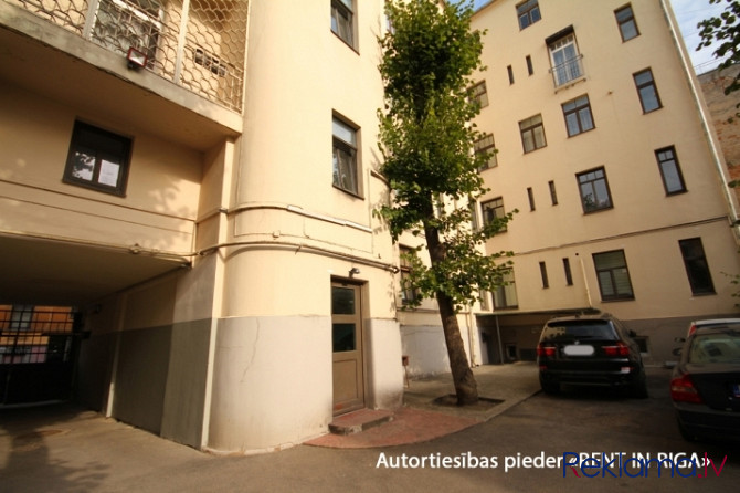 Charming rental apartment in the Quiet Center - at the intersection of Ganu and Dzirnavu streets.  I Рига - изображение 2