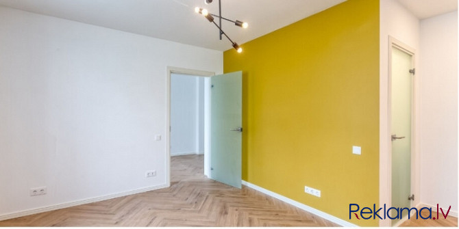 Tiek pārdots renovēts 2-istabu dzīvoklis Rīgas centrā. Dzīvoklis pārdodas ar kvalitatīvu Rīga - foto 4