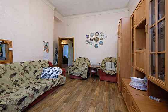 Pārdod remontējamu 3-istabu dzīvokli Daugavgrīvā. Dzīvoklis sastāv no trīs izolētām istabām, virtuve Rīga