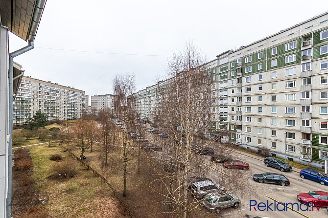 5 istabu dzīvoklis ar privātmājas sajūtām! 
Dzīvoklis izvietots divos līmeņos, ēkas 4. un Rīga - foto 3