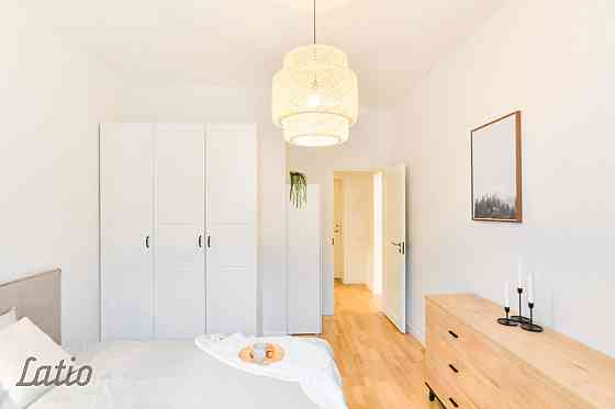 Pārdod divu istabu dzīvokli kapitāli renovētā jūgendstila namā. Interjerista, labiekārtots, patīkams Rīga