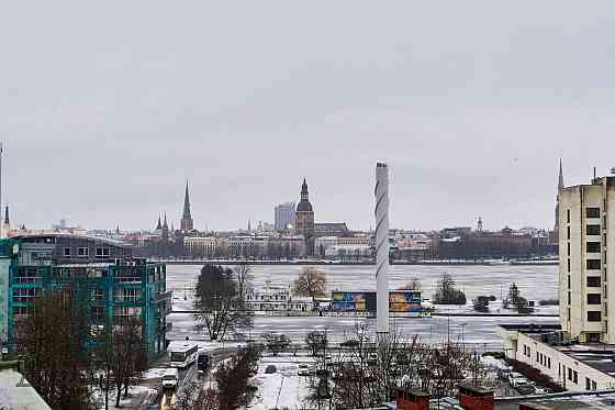 Vai vienmēr esi sapņojis par mājokli ar panorāmas skatu uz Vecrīgas namu jumtiem? Šī ir tava iespēja Rīga