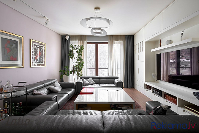 Komforts, elegance, vienkāršība -  tie ir 3 galvenie vārdi, kas raksturo šo 2 līmeņu dzīvokli, kas a Рига - изображение 1