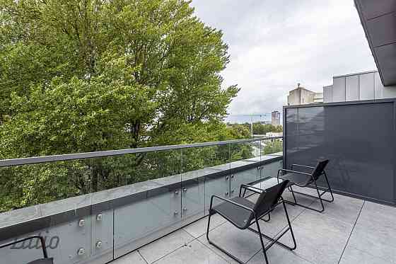 Īrei piedāvājam 3-istabu penthouse dzīvokli ar terasi jaunajā  Hoffmann Rezidence projektā,  Klīvers Rīga