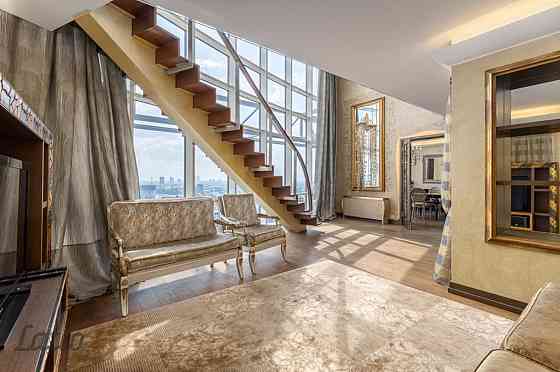 Pārdod unikālu 3-istabu penthouse dzīvokli ar labāko panorāmas skatu Rīgā, kas atrodas projektā "Ska Rīga