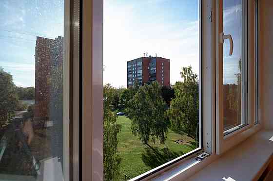 Pārdod gaišu, siltu, tikko svaigi izremontētu 1-istabu dzīvokli labā vietā Daugavgrīvā.
Dzīvokļa kop Rīga