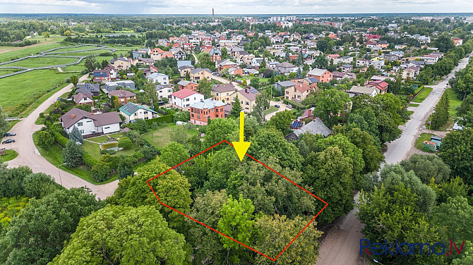 Pārdod zemi klusā un apzaļumotā privātmāju teritorijā, netālu no Jelgavas centrālās Jelgava un Jelgavas novads - foto 1