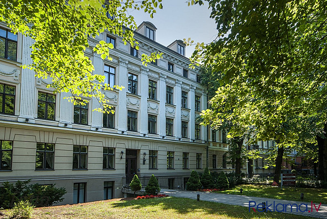 Iegādei pieejami dzīvokļi renovētā jūgendstila namā Kalpaka Residence Rīgas klusajā Rīga - foto 3