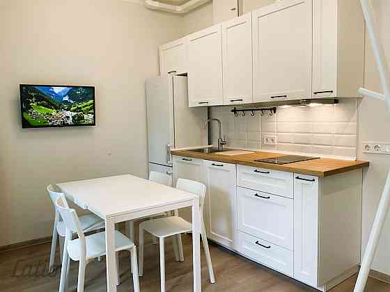 No septembra pieejams pilnībā jauns un labiekārtots dzīvoklītis ar 2 guļamistabām pašā Jūrmalas sird Jūrmala