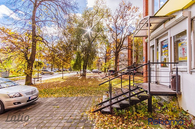 Izīrē komerctelpas pretī Kauguru Veselības centram. Ir izbūvēta atsevišķa ieeja - panduss Jūrmala - foto 3