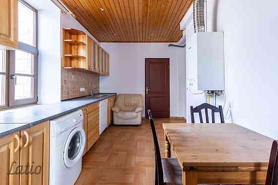 Tiek pārdots lielisks 2 istabu dzīvoklis burvīgā vietā pašā Rīgas centrā ar skatu uz Kronvalda parku Рига