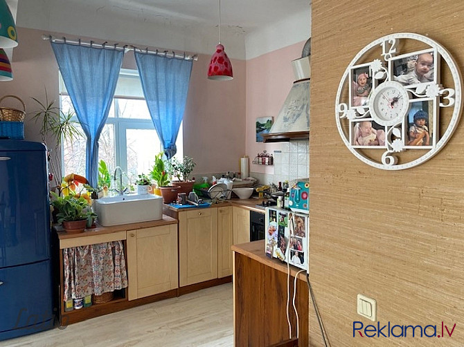 Tiek pārdots 3 istabu dzīvoklis netālu no pilsētas Centra. Dzīvoklis ir saulains un kluss, ar Rīga - foto 4
