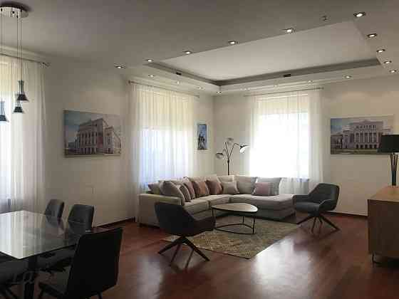Tiek pārdots četristabu dzīvoklis, kas atrodas trešajā stāvā ķieģeļu mūra septiņstāvu daudzdzīvokļu  Rīga