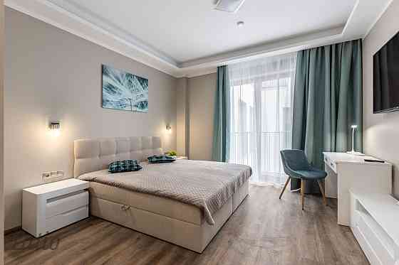 Īrei tiek piedāvāts mēbelēts dzīvoklis jaunajā daudzdzīvokļu kvartālā ar zaļu iekšpagalmu Vecrīgā, k Rīga