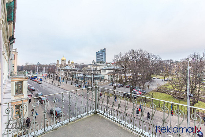 Īrei tiek piedāvāts plašs 4 istabu dzīvoklis pašā pilsētas centrā, pretim Vērmaņdārza Rīga - foto 4