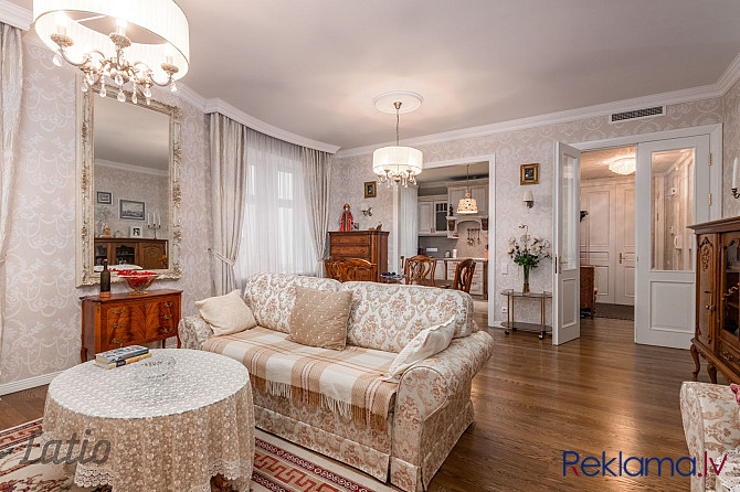 Pārdod ekskluzīvu 2 istabu dzīvokli renovētā mājā, kas atrodas Rīgas vēsturiskajā Rīga - foto 1