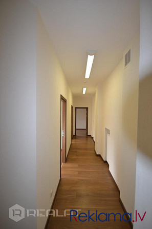 Nomā kvalitatīvas biroja telpas Rīgas centrā. Birojs atrodas 5. stāvā, iekšpagalma mājā, birojā iesp Рига - изображение 8