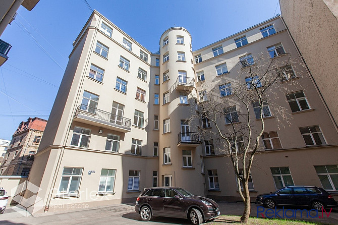 Iznomā gaišas biroja telpas ar balkonu pēc kapitālā remonta Rīgas centrā, Stabu ielā 47 Rīga - foto 15