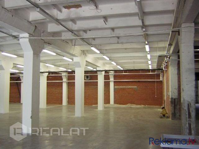Tiek iznomāta ļoti laba noliktava!  Telpai ir pulēts betona grīdas segums, ķieģeļu sienas un Rīga - foto 1