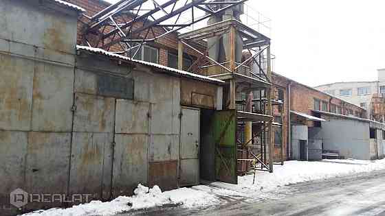 Nomai tiek piedāvātas ražošanas telpas Sarkandaugavas industriālajā rajonā ar kopējo platību līdz 30 Rīga