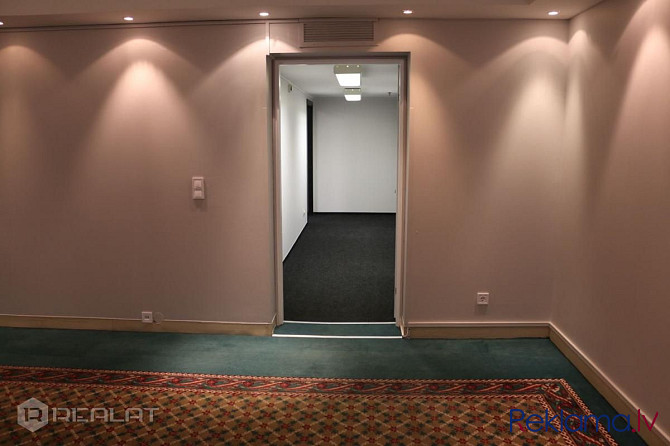 Iznomā biroja telpas Radisson Blue Daugava hotel . Telpās ir veikts kvalitatīvs kosmētiskais remonts Рига - изображение 3