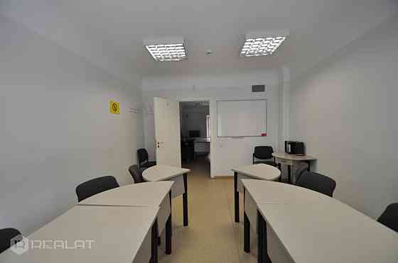 Iznomā biroja telpas kuras var izmantot arī kā mācību telpas. Telpas irpilnībā aprīkotas ar visu nep Rīga