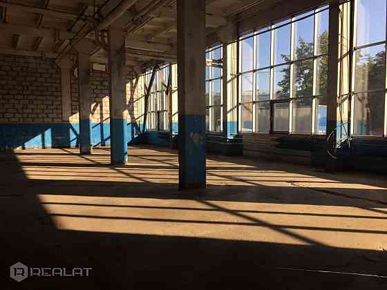 Izīrē  apkurinātas , sausas noliktavas telpas 491 m2 platībā ar iespēju platību palielināt līdz 706  Рига