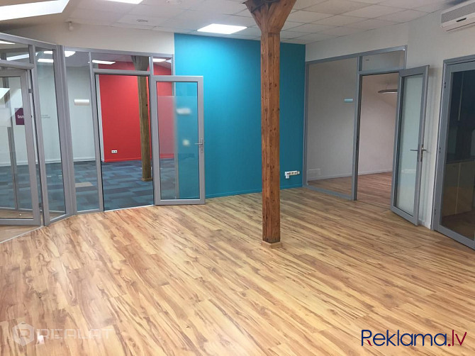 Iznomā biroja telpas Mūkusalas Biznesa centrā 96,60 m2. platībā , par cenu 8.00 eur/m2. + 2.20 apsai Рига - изображение 9