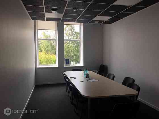 Ar septembra mēnesi iznomā biroja telpas Mūkusalas Biznesa centrā 350.00 m2. platībā , par cenu 9.00 Рига