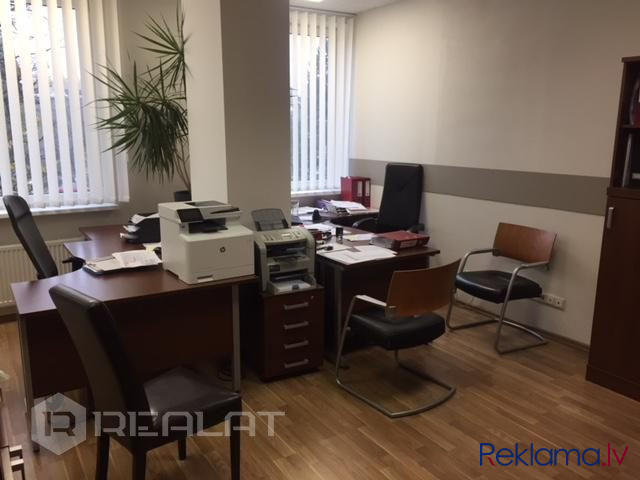 Iznomā biroja telpas 180 m2 platībā. Telpas atrodas biroju ēkas 3. stāvā , netālu NO t.c. Rīga - foto 1